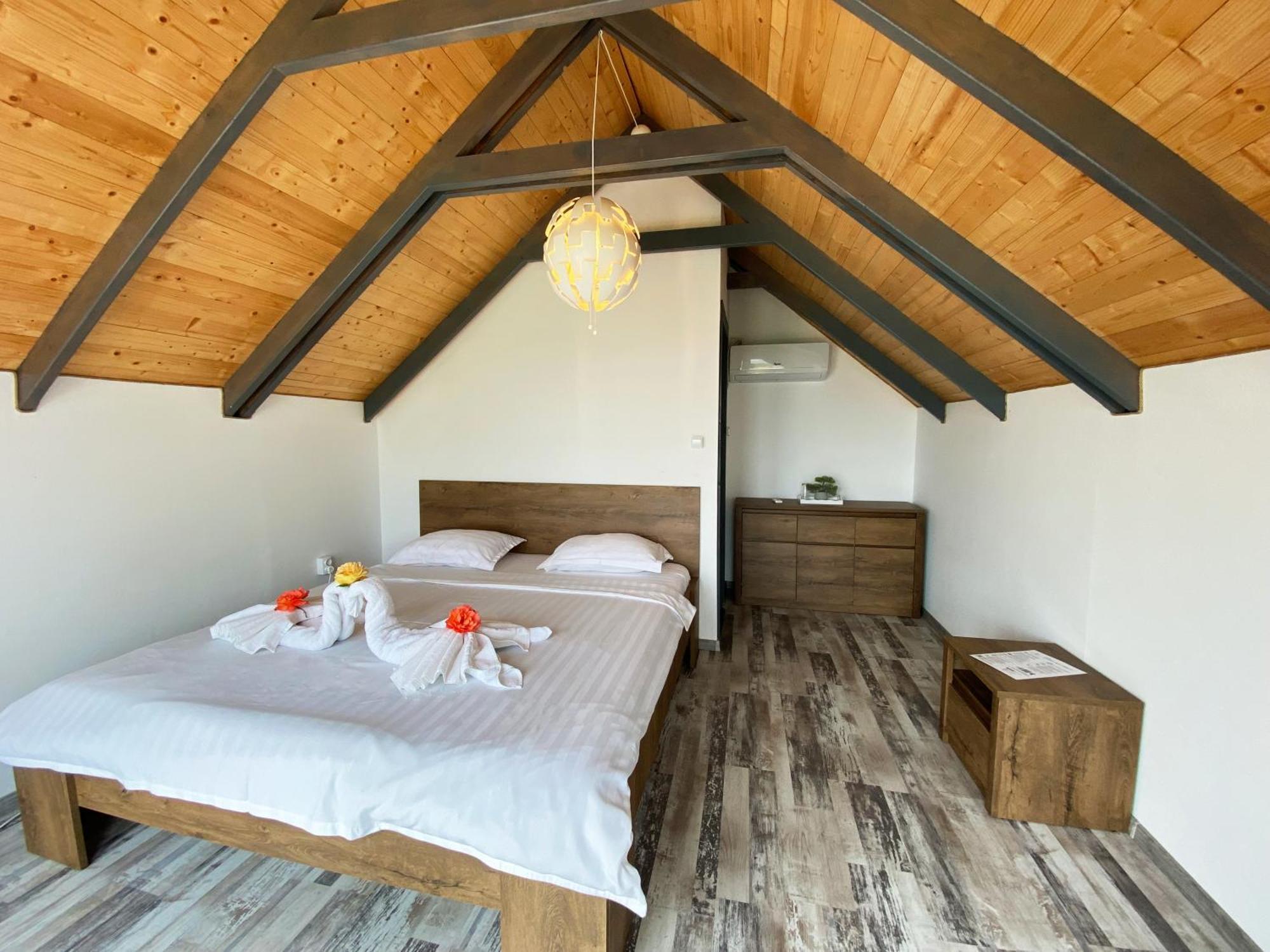 Complex Turistic Rasarit Corbu Bed & Breakfast Corbu  Exterior photo