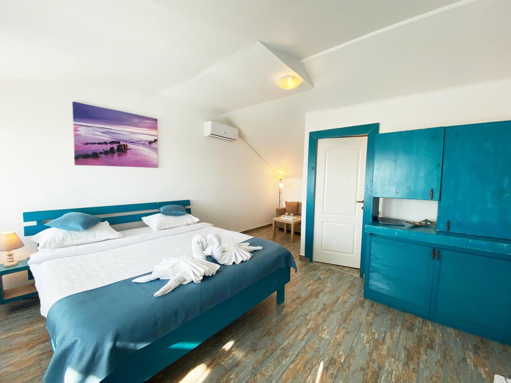 Complex Turistic Rasarit Corbu Bed & Breakfast Corbu  Room photo