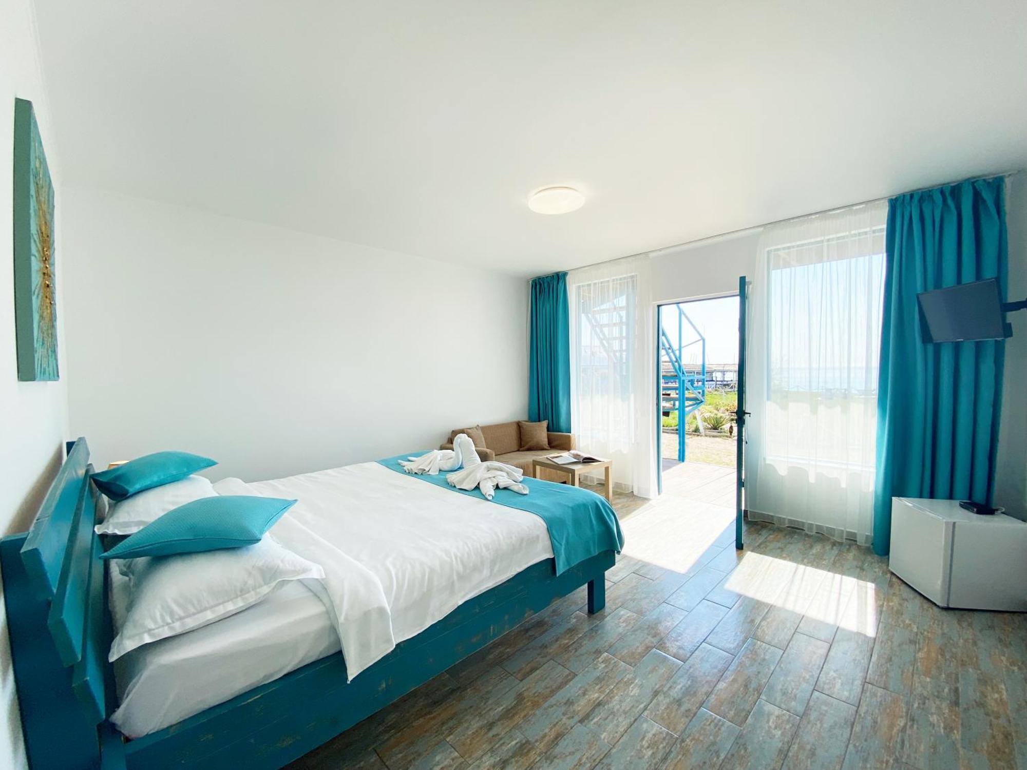 Complex Turistic Rasarit Corbu Bed & Breakfast Corbu  Exterior photo