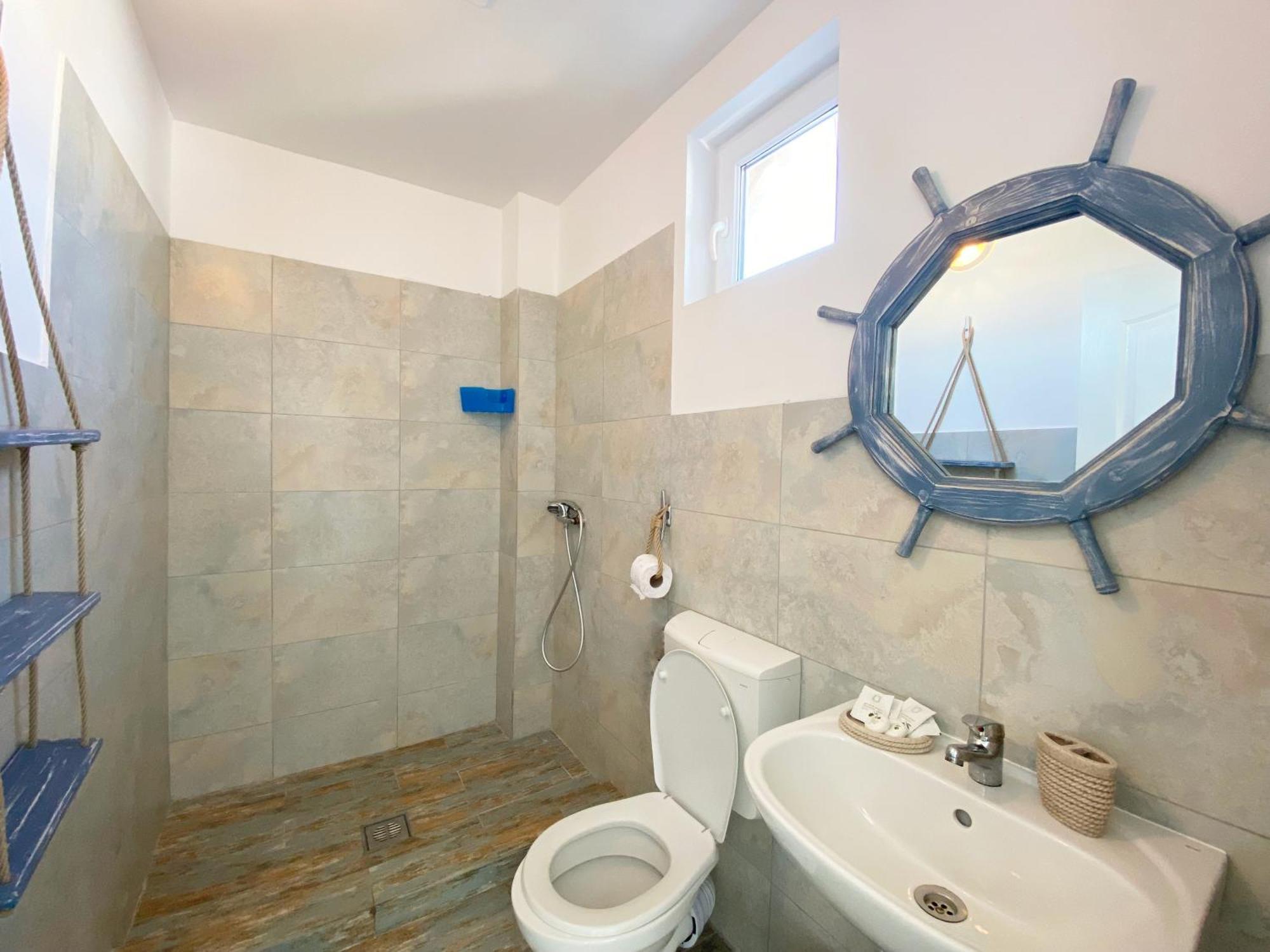 Complex Turistic Rasarit Corbu Bed & Breakfast Corbu  Room photo